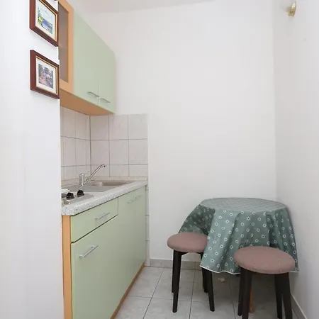 Apartment Family Friendly Seaside Podstrana, Split - 23954 *