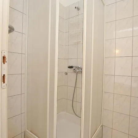 Apartment Family Friendly Seaside Podstrana, Split - 23954 Podstrana