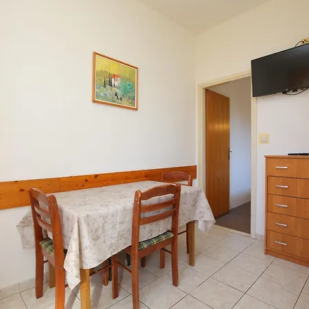 Family Friendly Seaside Podstrana, Split - 23954 Podstrana