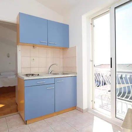 Apartment Family Friendly Seaside Podstrana, Split - 23954 Podstrana