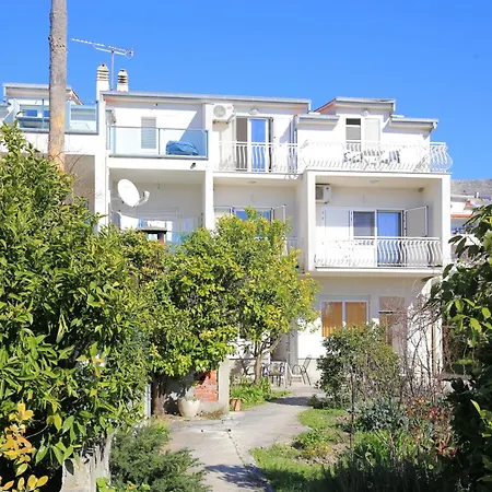 Apartment Family Friendly Seaside Podstrana, Split - 23954 *