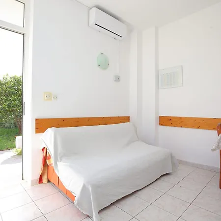 Family Friendly Seaside - Split - 23954 Podstrana