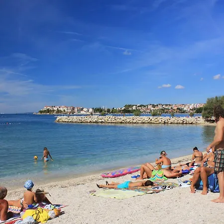 Family Friendly Seaside - Split - 23954 Appartamento Podstrana