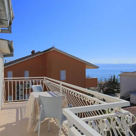 Family Friendly Seaside Podstrana, Split - 23954 * Ποντστράνα